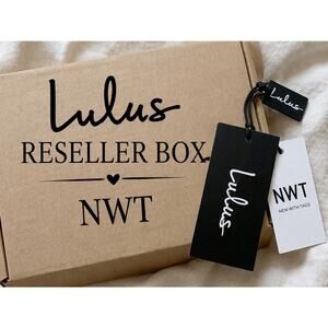 Lulus Reseller 10 Piece Box NWT Wholesale